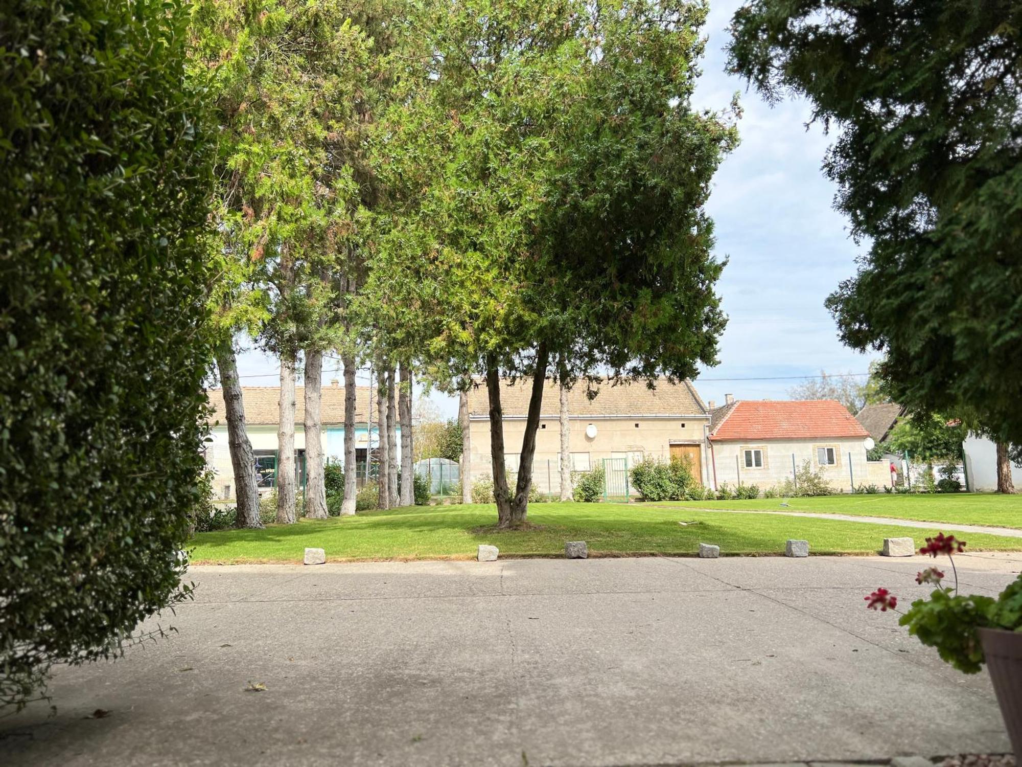 Bezdan Guesthouse Eksteriør billede